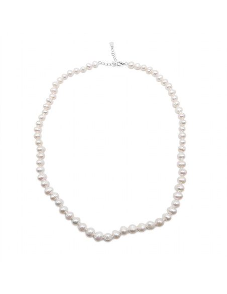 Silver pearl necklace
