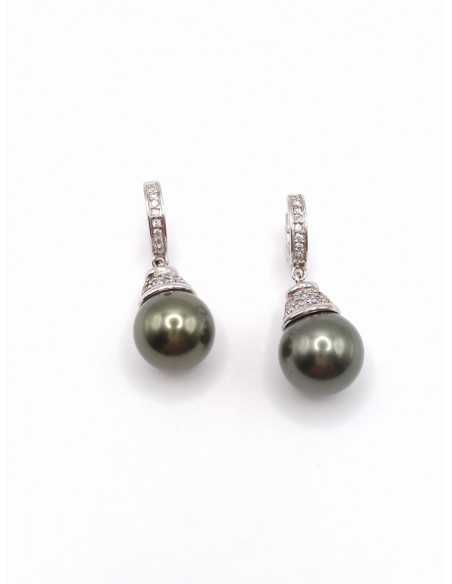 Silver pearl earrings