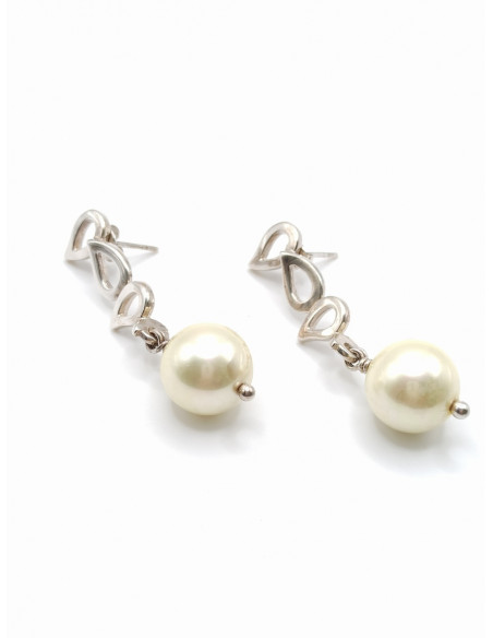 Silver pearl earrings