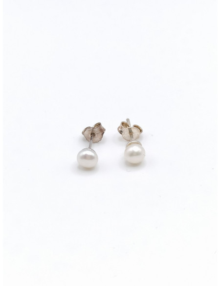 Ασημένια καρφωτά σκουλαρίκια