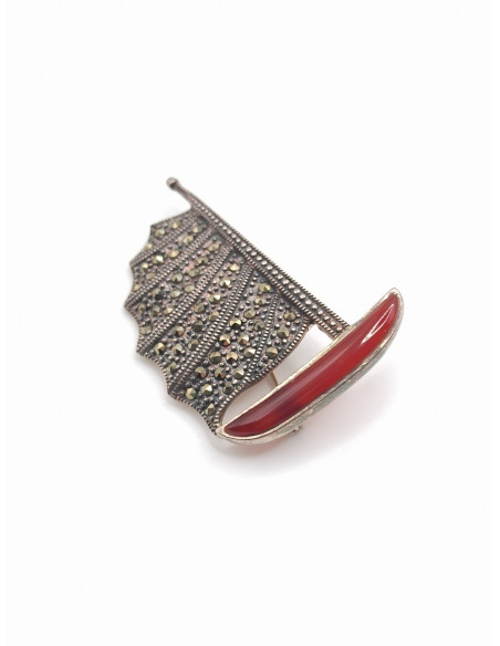 Ασημένια καρφίτσα